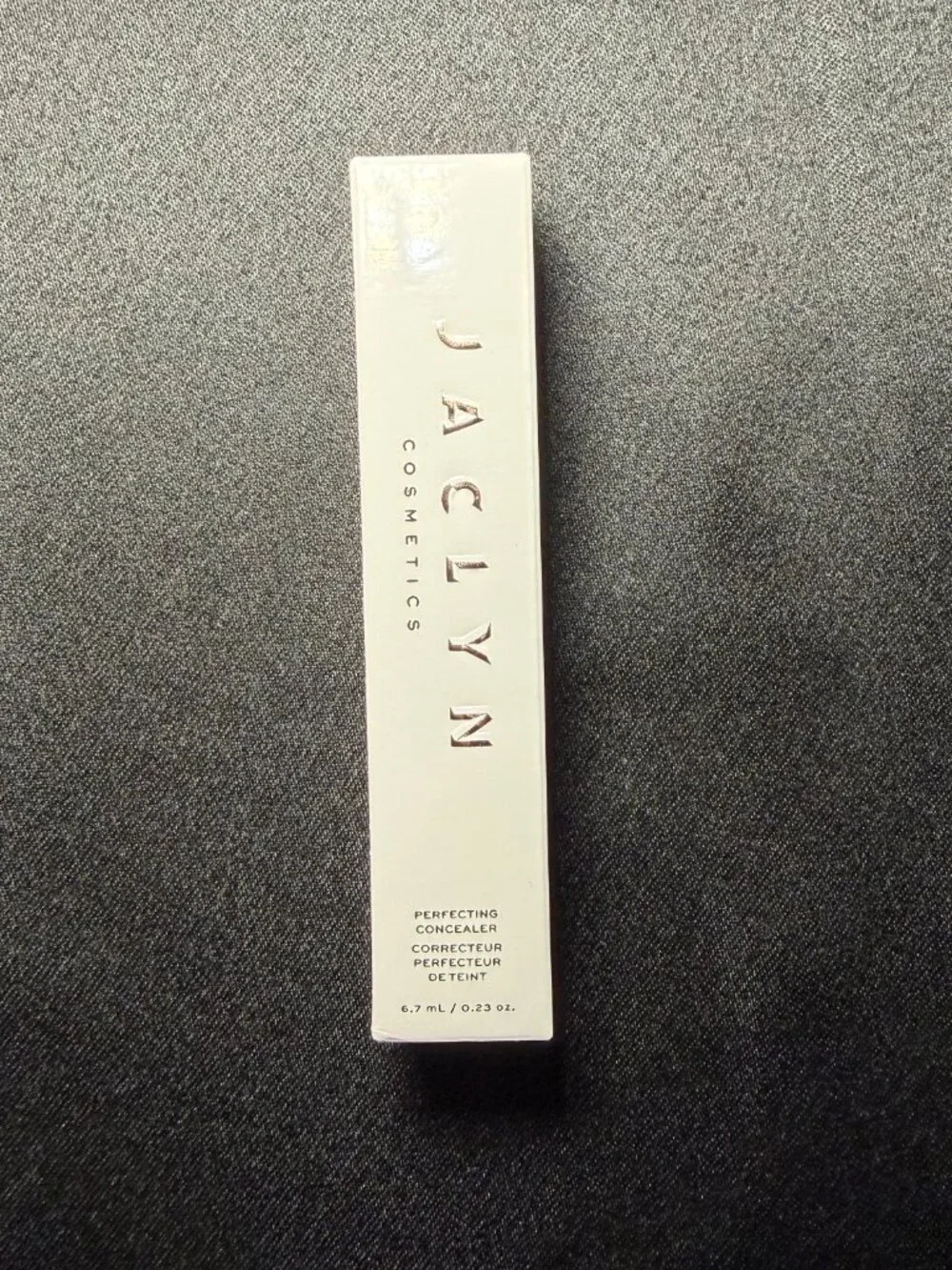 Jaclyn Cosmetics Perfecting Concealer Tan Deep Red 6.7mL .23oz Med-Full Coverage